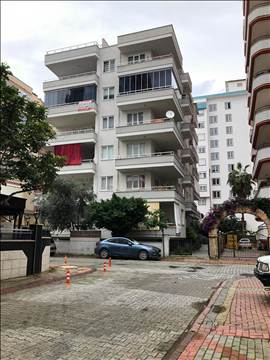 MAHMUTLAR HİLVAN APARTMANI'NDA SATILIK 2+1