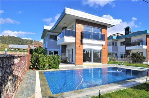 Nar -Sea front of Villa in Alanya 